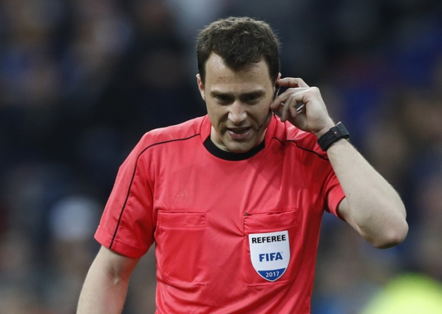 Zwayer fue sancionado cuando era asistente en el inicio de su carrera.