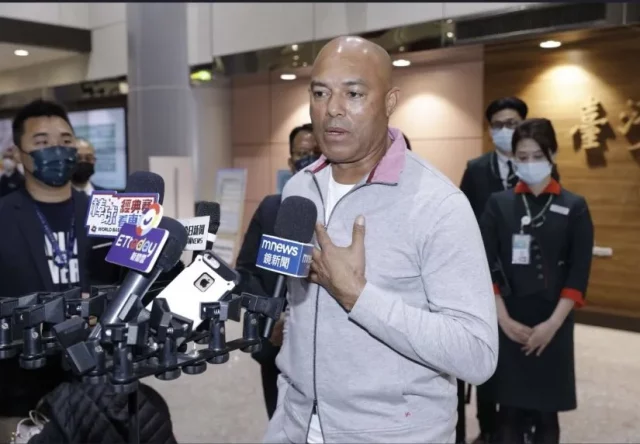 Mariano Mariano Rivera a su llegada a la ciudad de Taichung.