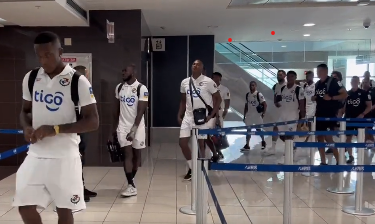 Panas La selección de Panamá a su llegada a San José con el DT Christiansen.