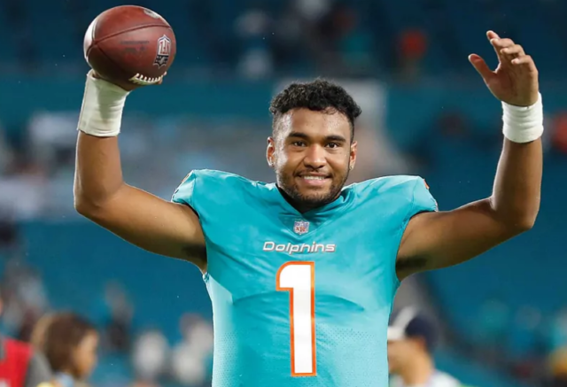Tua Dolphins ha mostrado que desean mantener a su quarterback a pesar de las lesiones.