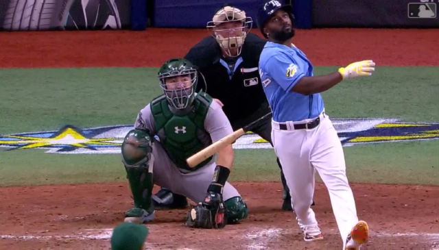 Randy Arozazena dio jonrón y empujó dos carreras en victoria de los Rays.