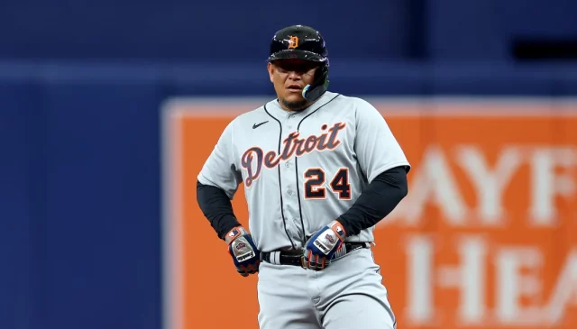 Cabrera conectó sencillo ante los Rays de Tampa Bay.