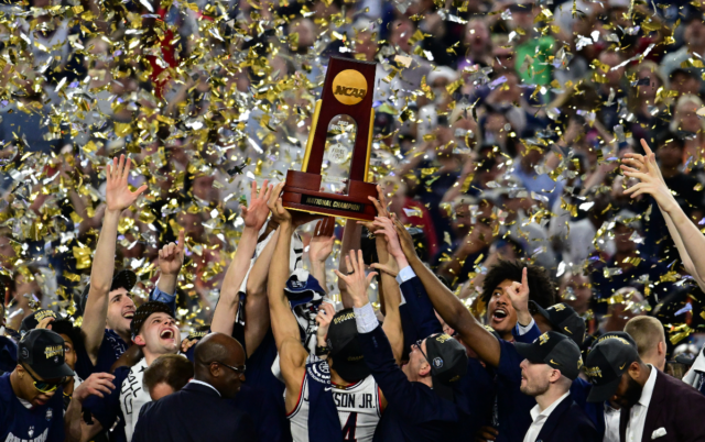 La Universidad de Connecticut ganó el campeonato masculino de la NCAA.