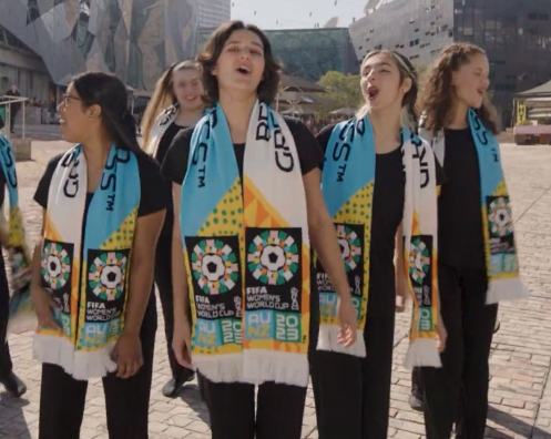 Himno A 100 días de iniciar el Mundial Femenino dan a conocer el himno oficial de la competencia.