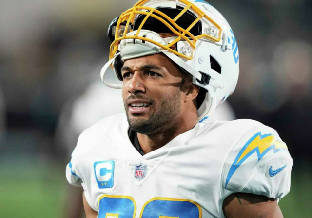 En el 2022, Ekeler lideró la liga en touchdowns con 18.