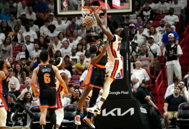 Heat Adebayo en su mejor partido en lo que va de la postemporada.