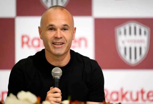 Iniesta anunció su salida del Vissel Kobe y piensa en el Barça.