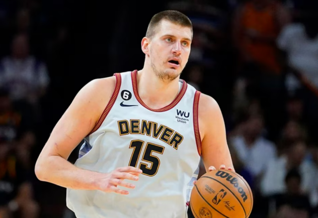 Jokic Jokić terminó con triple doble, su tercero de la serie.