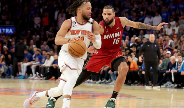 Brunson terminó con 38 puntos, 9 rebotes y 7 asistencias.