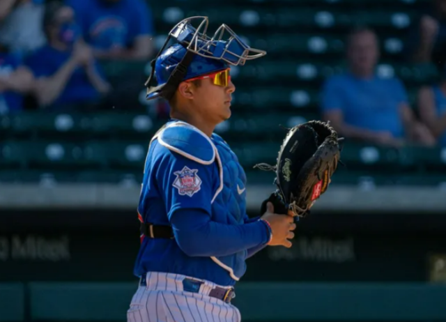 Mike Amaya estuvo casi una semana en el grande los Cachorros.