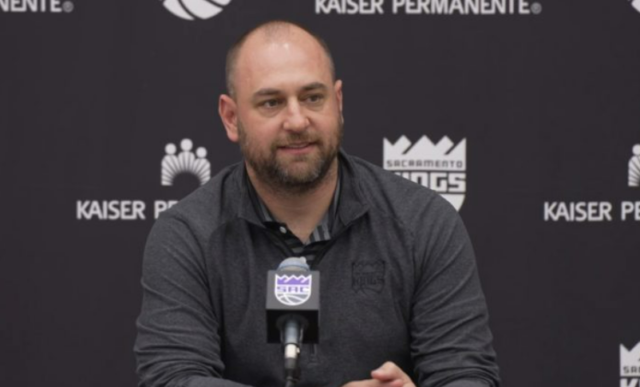 McNair obtuvo 16 de los 30 votos a primer lugar.