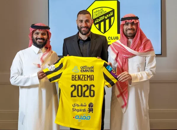 Karim Karim Benzema presentado por el Al Ittihad.