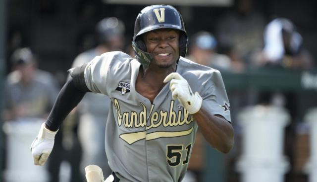 Bradfield Jr. fue tomado en la selección 17 del Draft.