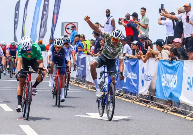 Sevi Óscar Sevilla adjudicándose el Tour de Panamá de este año.