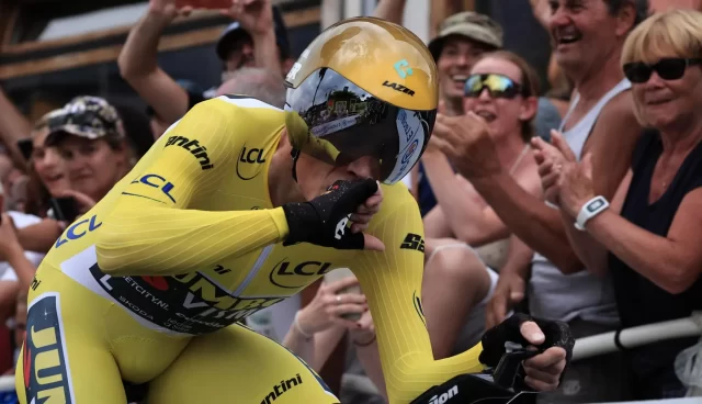 Vinge El danés Jonas Vingegaard voló en la crono.