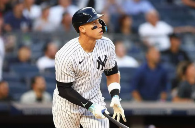 Aaron Judge dio 3 jonrones, empujó 6 carreras y anotó 3.
