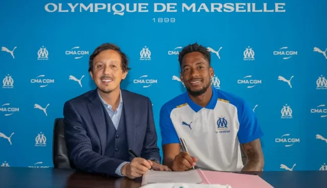 Michael Murillo fue presentado en la firma del contrato con el Olympique de Marsella.