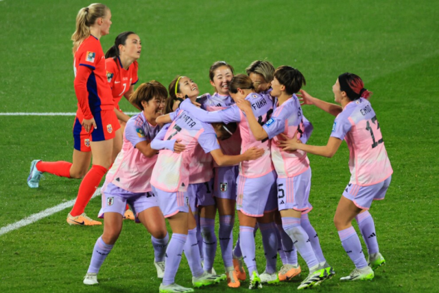 Japonn Las japonesas celebran uno de los goles ante Noruega.