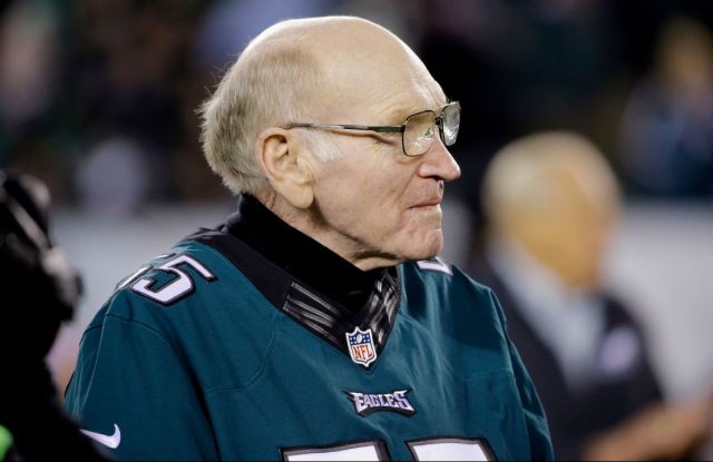 Maxie Maxie Baughan está en el Salón de la Fama de Georgia Tech y de los Eagles.
