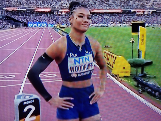 Woodru Gianna Woodruff terminó tercero con 55.31 segundos.