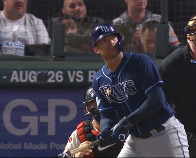 Christian Bethancourt celebra cumpleaños 32 con cuadrangular.