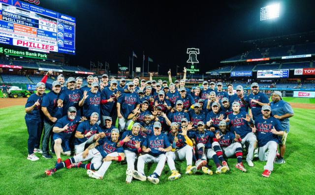 Bravos Bravos de Atlanta siguen dominando el Este de la Nacional.