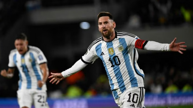 Messi Messi anotó el gol del triunfo argentino en tiro libre ante Ecuador.