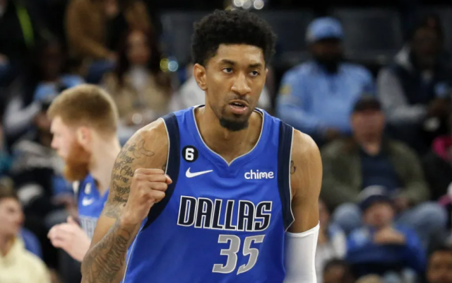 Wood ha jugado en 7 equipos diferentes en sus 7 temporadas.