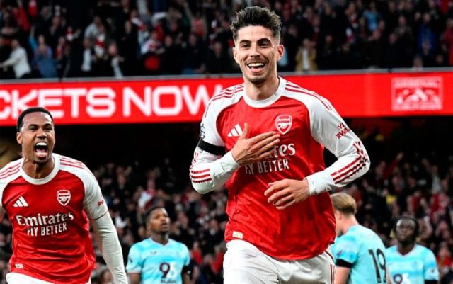 Arsenal gana por la mínima al Burnley y acaricia título de la Premier League